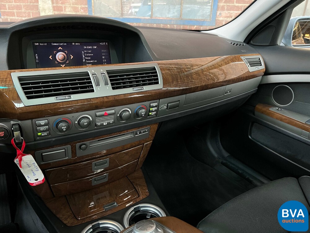 BMW 745i Executive 4.4 V8 333pk E65 7-Serie 2005