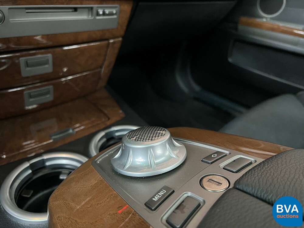 BMW 745i Executive 4.4 V8 333pk E65 7-Serie 2005