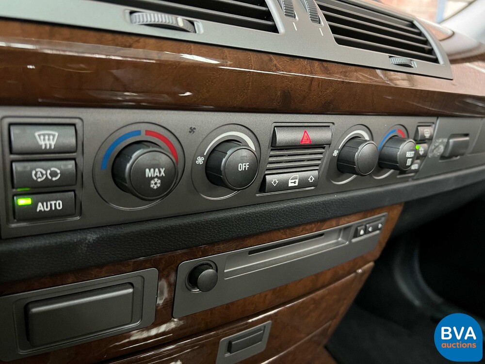 BMW 745i Executive 4.4 V8 333pk E65 7-Serie 2005