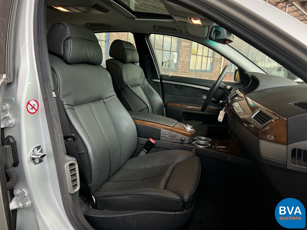 BMW 745i Executive 4.4 V8 333pk E65 7-Serie 2005