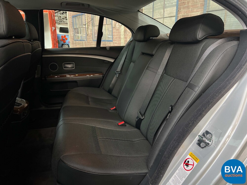 BMW 745i Executive 4.4 V8 333pk E65 7-Serie 2005