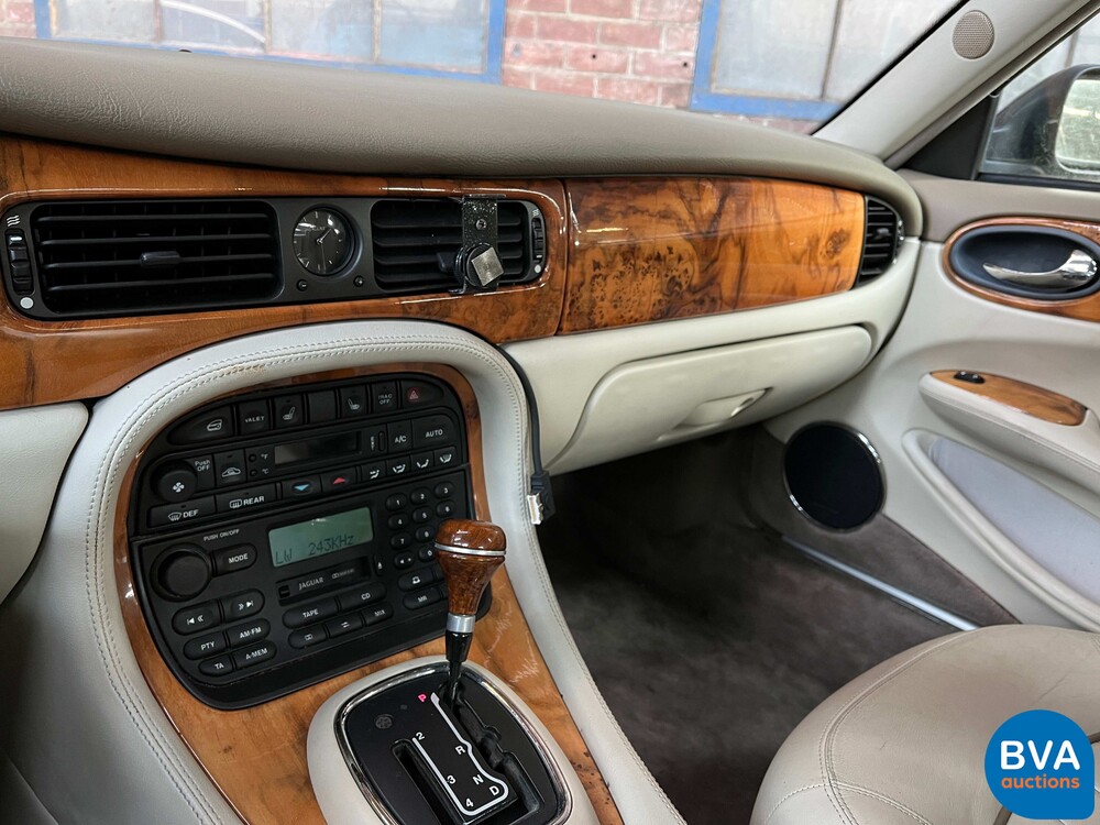 Jaguar Souverän 4.0 V8 Automatik XJ 1997 -Org. NL-, SH-DN-20.