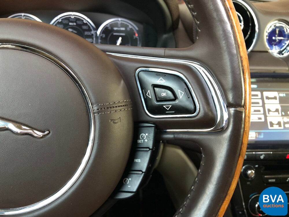 Jaguar XJ 5.0 V8 SuperCharged Supersport LWB 510pk 2010 -Org. NL-, 51-NBN-4