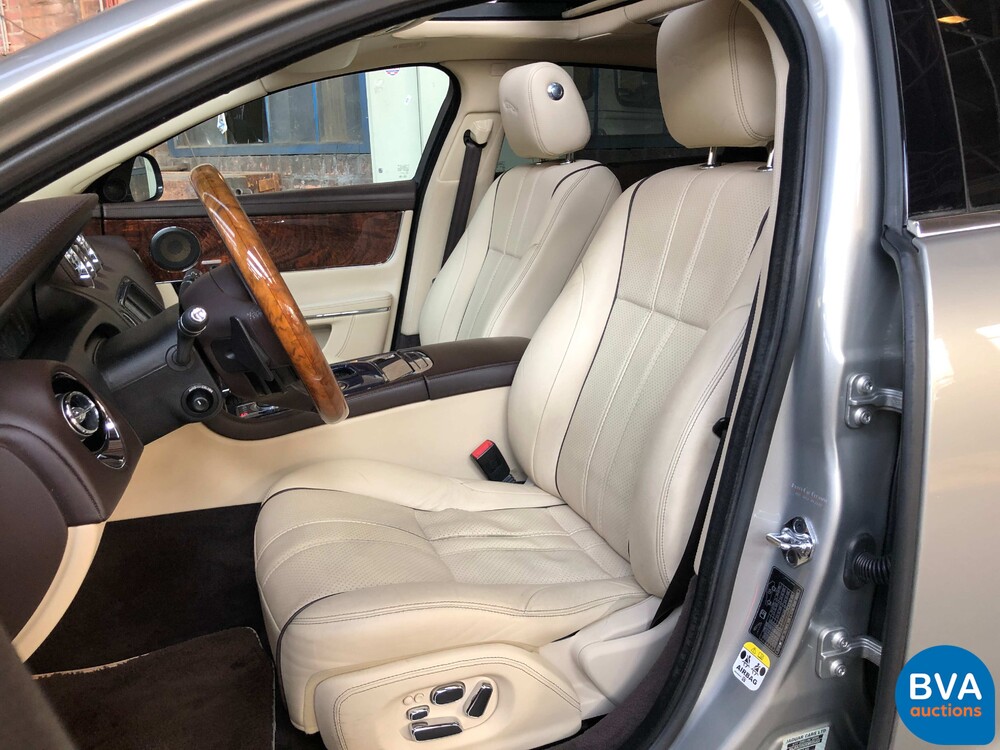 Jaguar XJ 5.0 V8 SuperCharged Supersport LWB 510pk 2010 -Org. NL-, 51-NBN-4