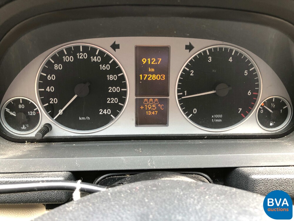 Jeep Grand Cherokee SRT6.1 V8 2007, graue Zulassung.