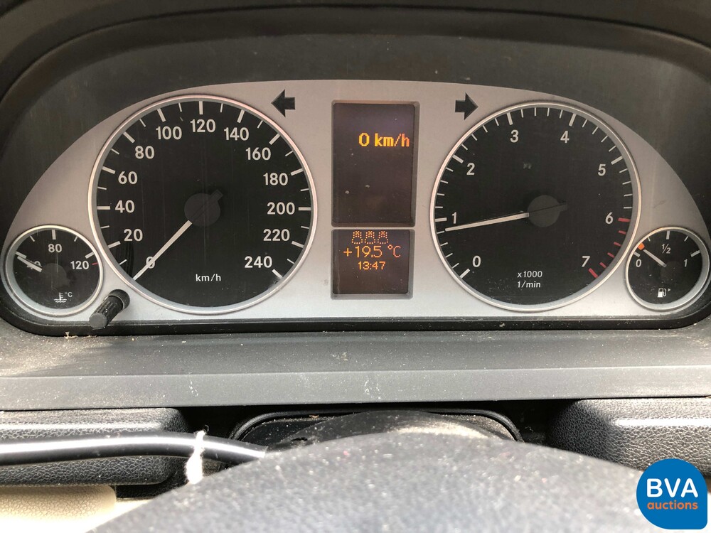 Jeep Grand Cherokee SRT6.1 V8 2007, graue Zulassung.