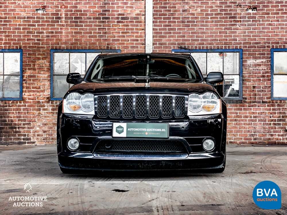 Jeep Grand Cherokee SRT6.1 V8 2007, graue Zulassung.