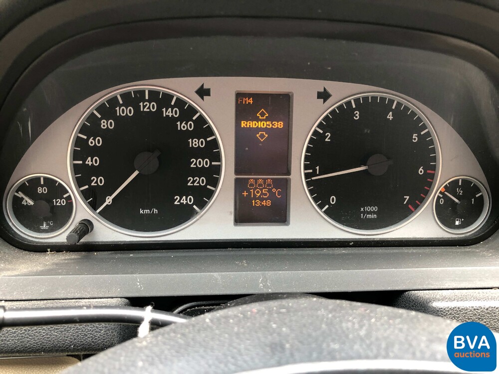 Jeep Grand Cherokee SRT6.1 V8 2007, graue Zulassung.