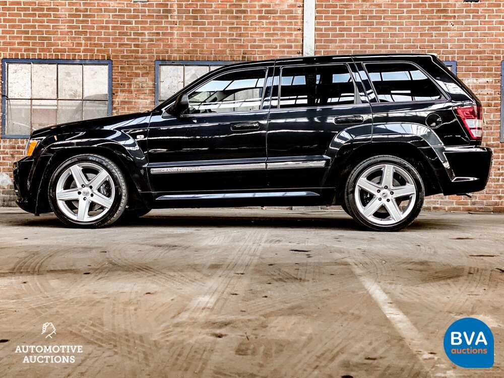 Jeep Grand Cherokee SRT6.1 V8 2007, graue Zulassung.