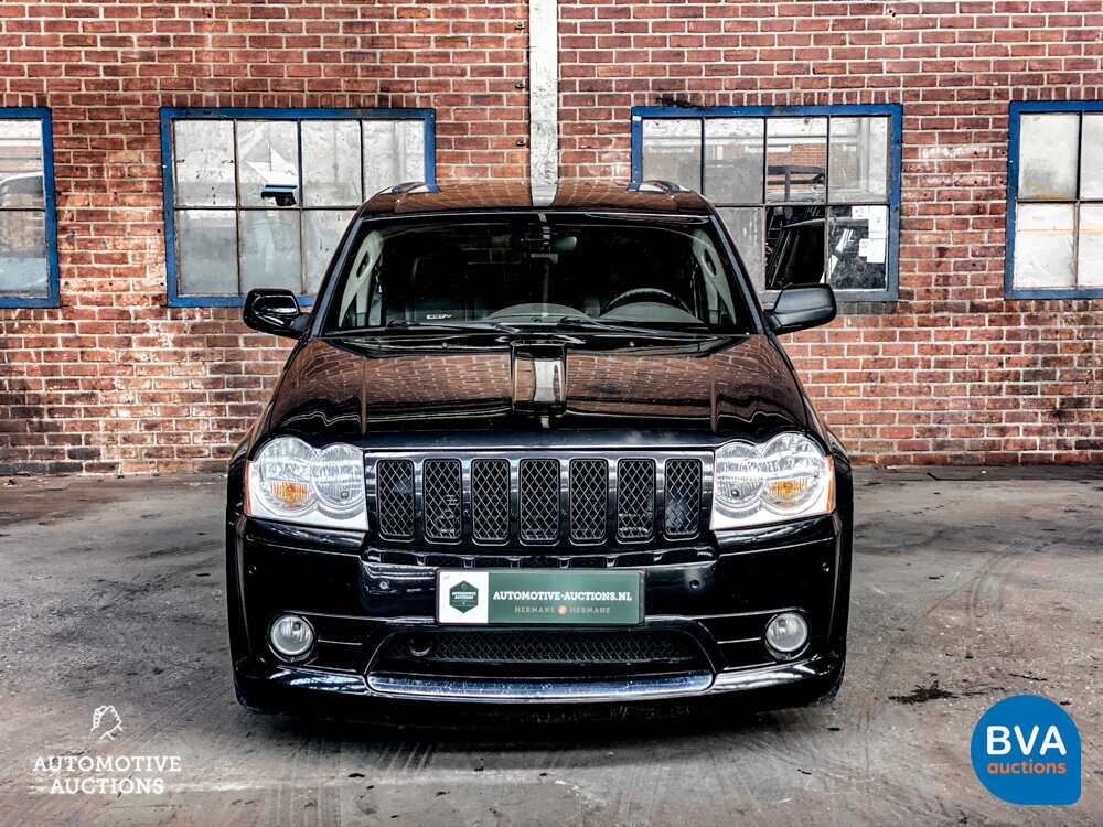 Jeep Grand Cherokee SRT6.1 V8 2007, graue Zulassung.