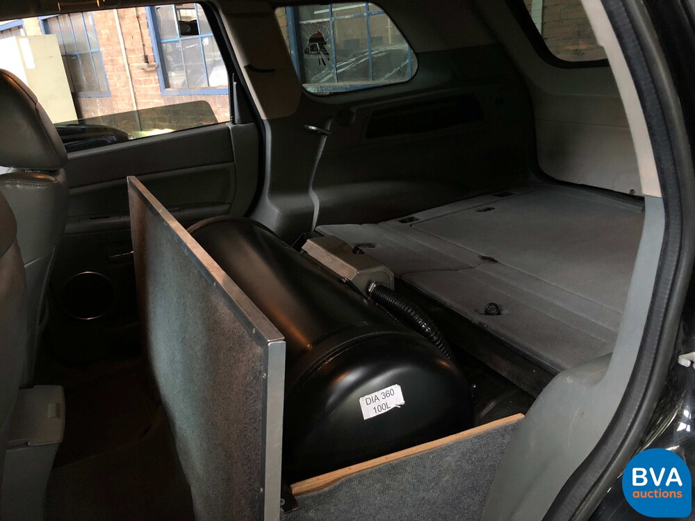 Jeep Grand Cherokee SRT6.1 V8 2007, graue Zulassung.