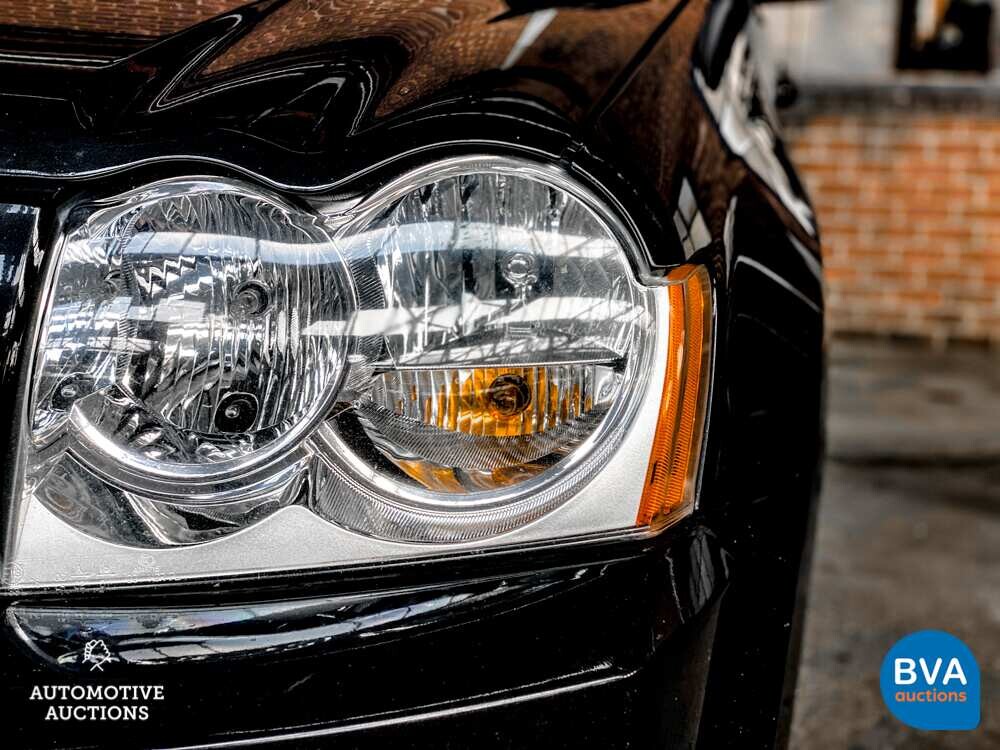 Jeep Grand Cherokee SRT6.1 V8 2007, graue Zulassung.