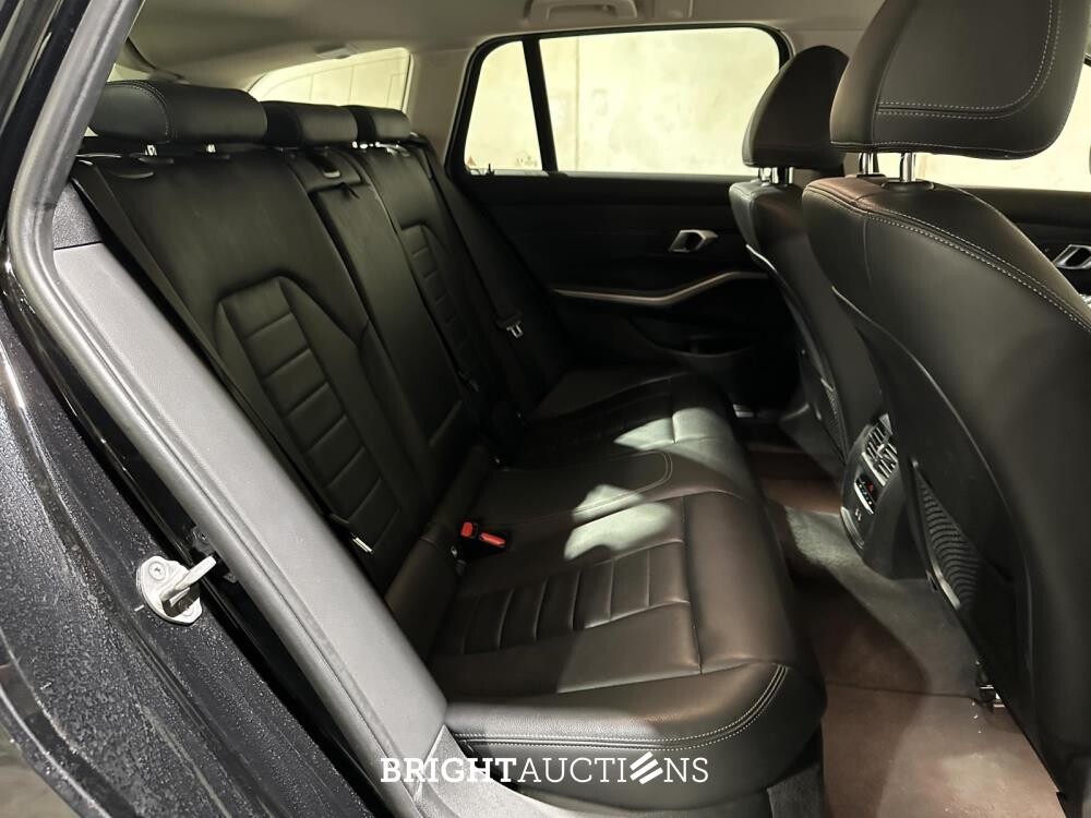 BMW 330e Touring G21 184pk 2021 (Origineel-NL + 1e Eigenaar), K-451-VL