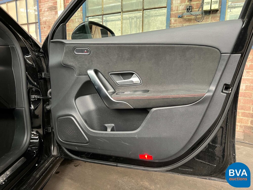 Mercedes-Benz A180d AMG Launch Edition A-klasse 116pk 2019, H-855-XK