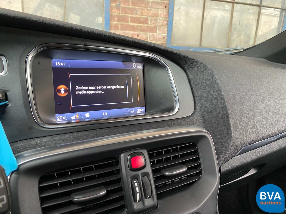 Volvo V40 D2 R-Design 114pk 2013 -Org. NL-, 8-KTF-66