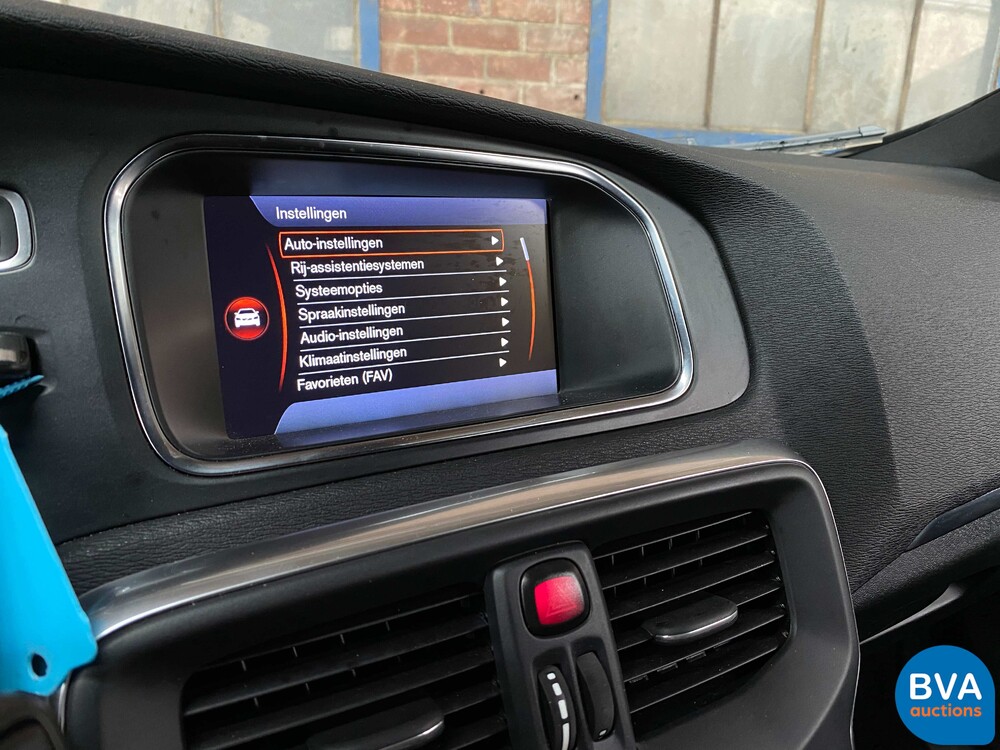 Volvo V40 D2 R-Design 114pk 2013 -Org. NL-, 8-KTF-66