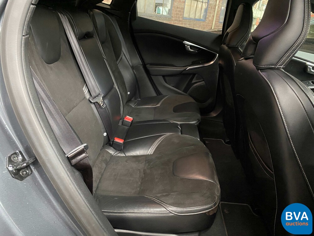 Volvo V40 D2 R-Design 114pk 2013 -Org. NL-, 8-KTF-66