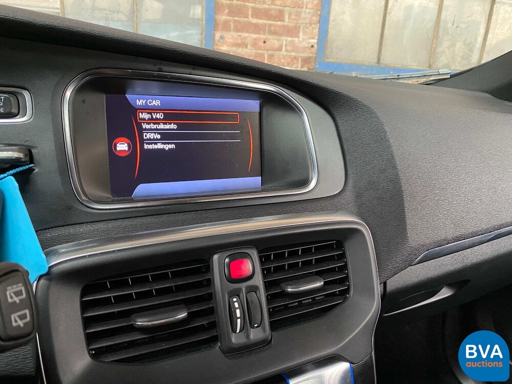 Volvo V40 D2 R-Design 114pk 2013 -Org. NL-, 8-KTF-66