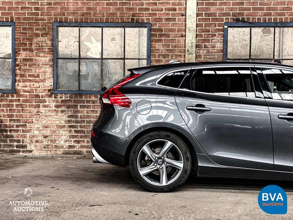 Volvo V40 D2 R-Design 114pk 2013 -Org. NL-, 8-KTF-66