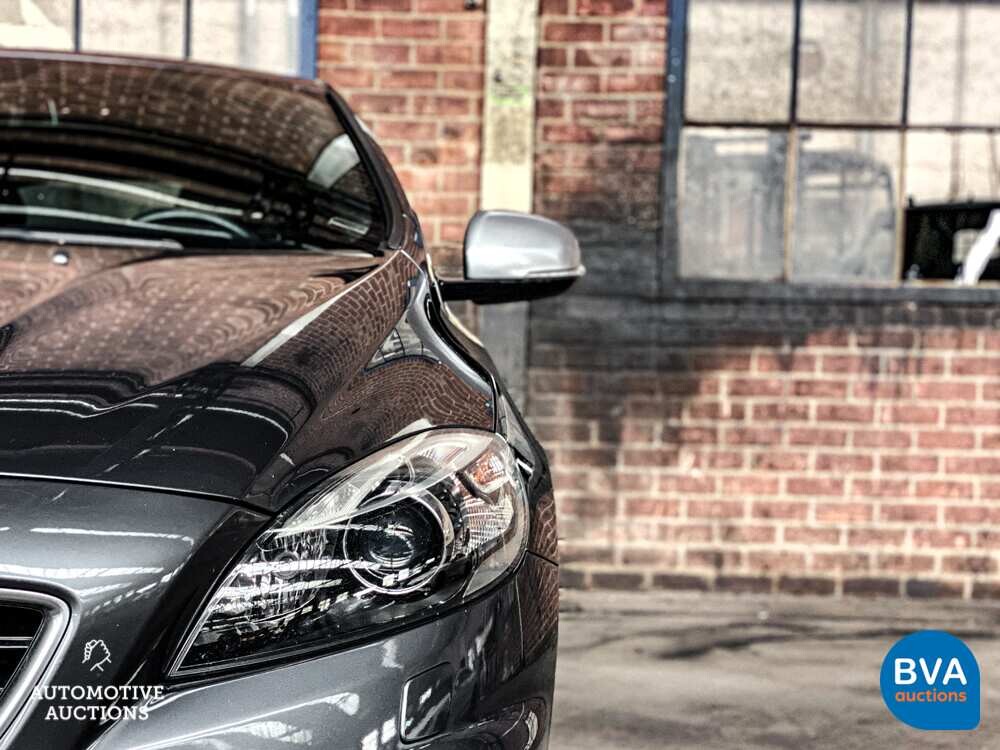 Volvo V40 D2 R-Design 114pk 2013 -Org. NL-, 8-KTF-66