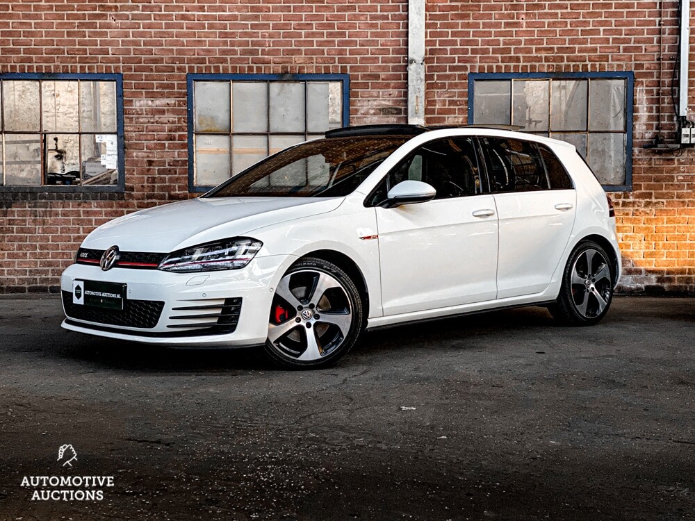 Volkswagen Golf GTI 2.0 TSI 220pk 2013, P-962-FV