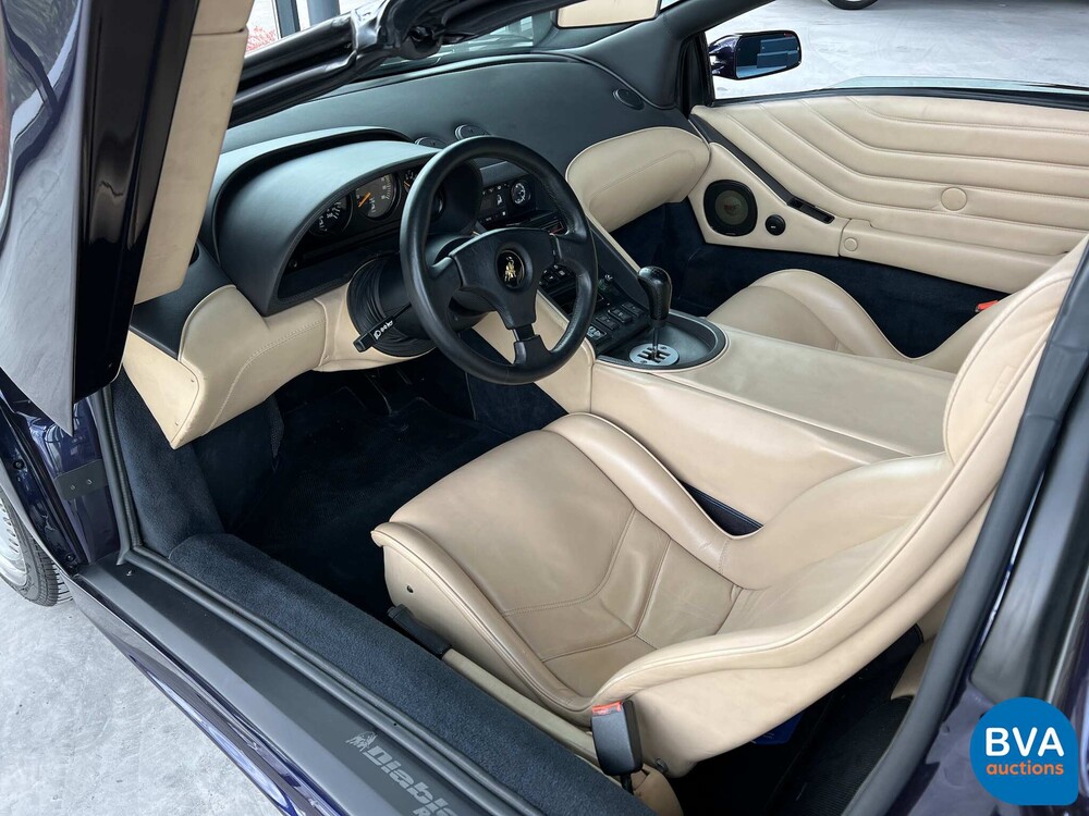 Lamborghini Diablo VT Roadster 5.7L V12 530pk 1996