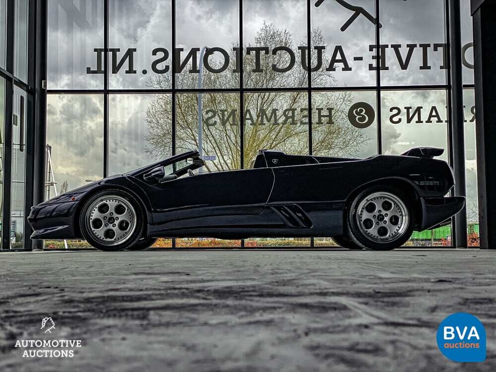 Lamborghini Diablo VT Roadster 5.7L V12 530pk 1996