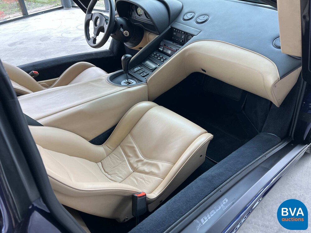 Lamborghini Diablo VT Roadster 5.7L V12 530pk 1996