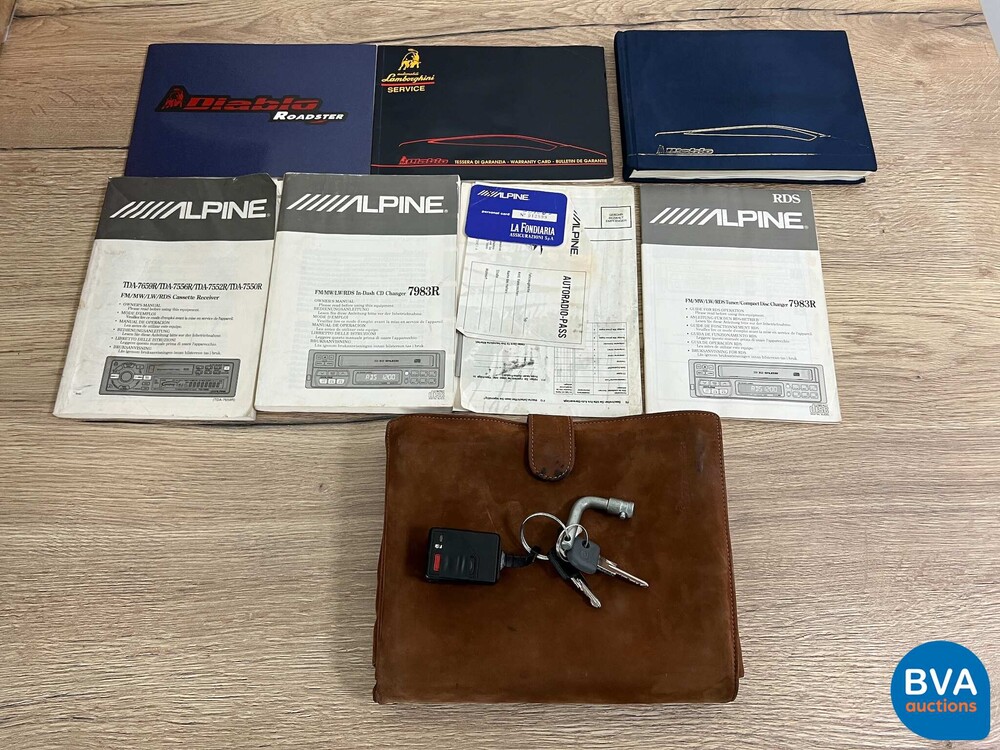 Lamborghini Diablo VT Roadster 5.7L V12 530pk 1996