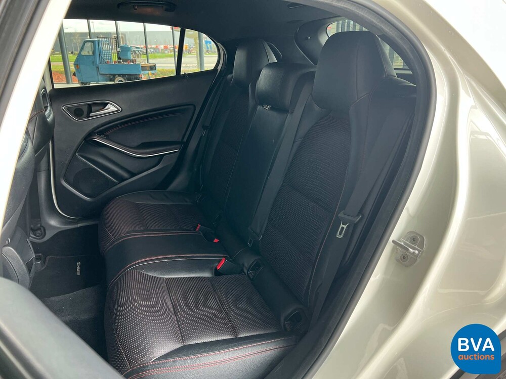 Mercedes-Benz GLA200 AMG CDI GLA-Klasse 136pk 2014, SX-617-S