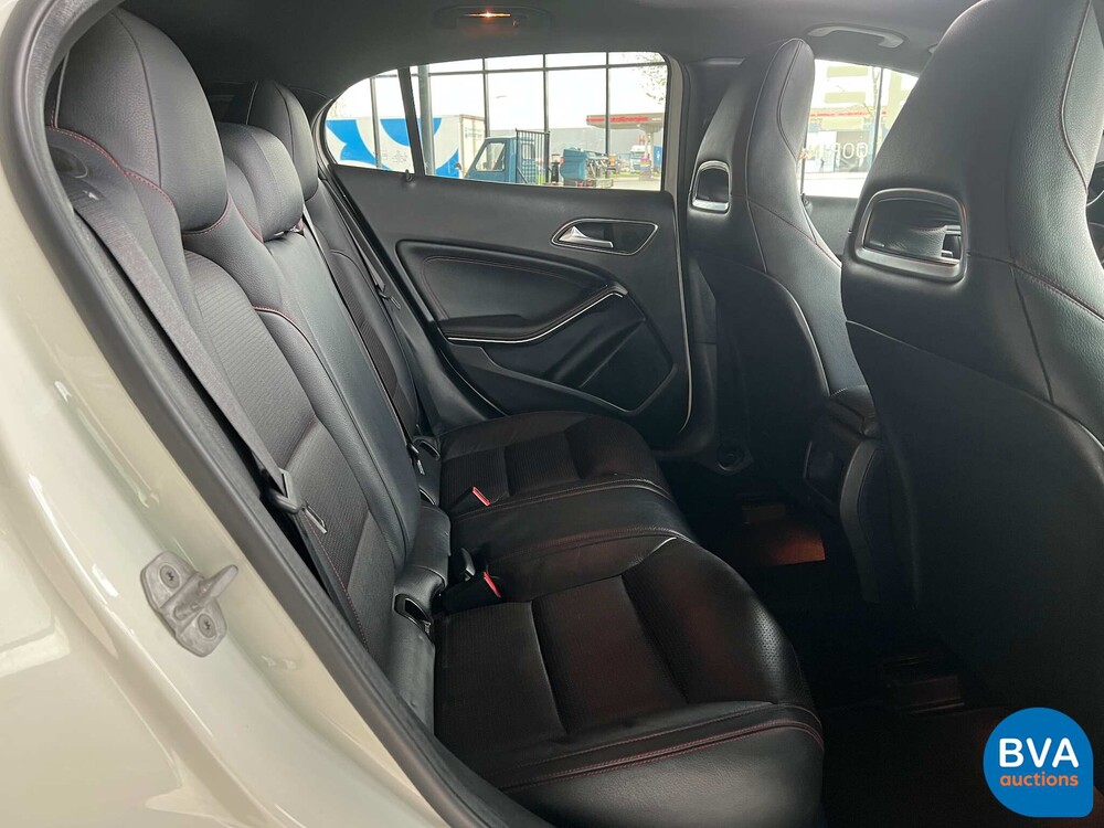 Mercedes-Benz GLA200 AMG CDI GLA-Klasse 136pk 2014, SX-617-S