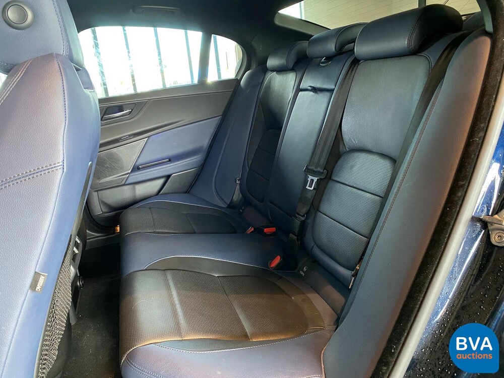 Jaguar XE 3.0 S 340pk 2016 -Org. NL-, HV-269-T