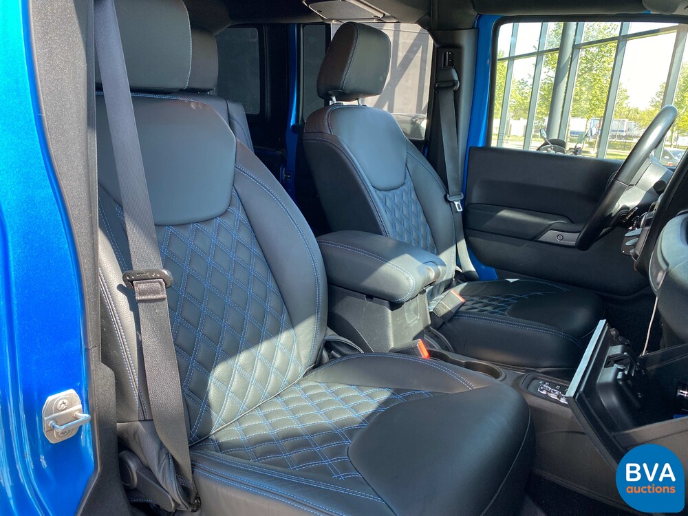 Jeep Wrangler Unlimited 3.6 Sahara CUSTOM 284pk 2015, L-530-ZD