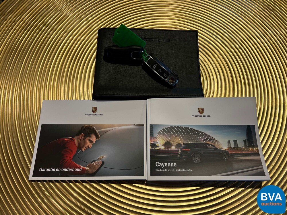 Porsche Cayenne 3.0 E-Hybrid Sportchrono 462pk 2021 Plug-In Hybride -Org. NL-, L-005-FN