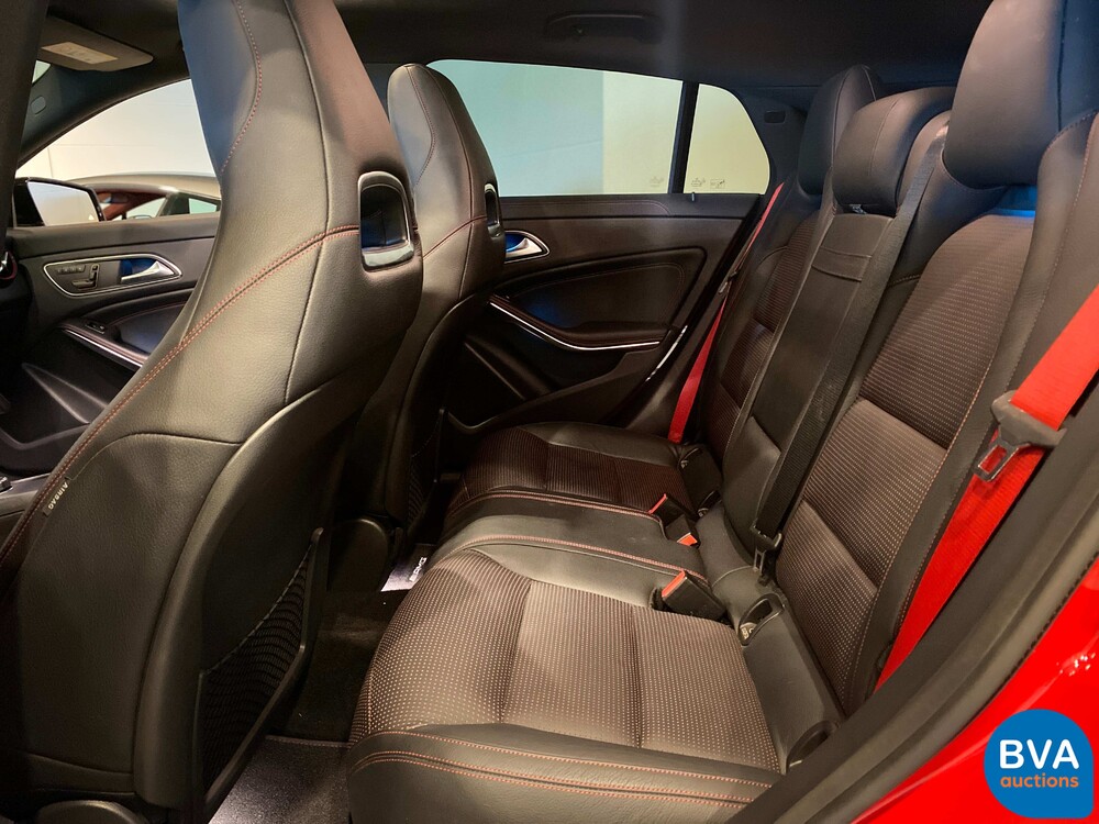 Mercedes-Benz CLA45 AMG 4matic 360pk 2014, NL-kenteken