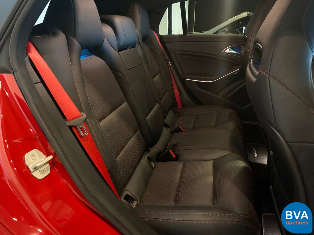 Mercedes-Benz CLA45 AMG 4matic 360pk 2014, NL-kenteken