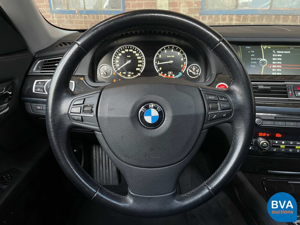 BMW ActiveHybrid7 Alpina 4.4 V8 465 PS 7er F04 2011.