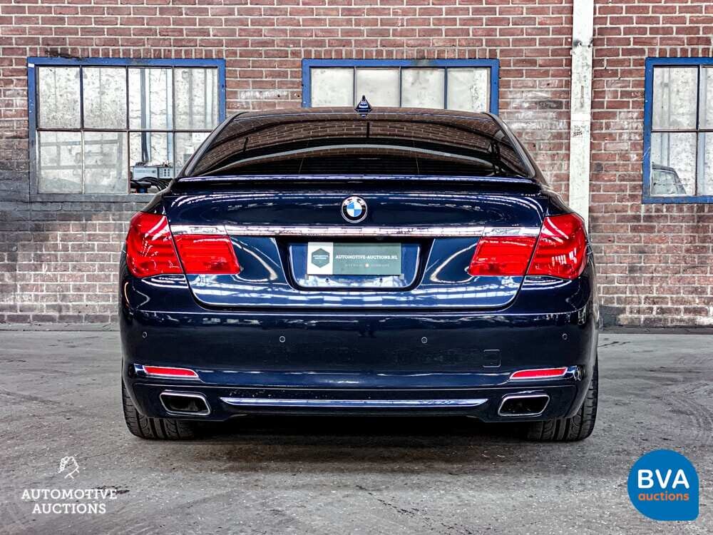 BMW ActiveHybrid7 Alpina 4.4 V8 465 PS 7er F04 2011.