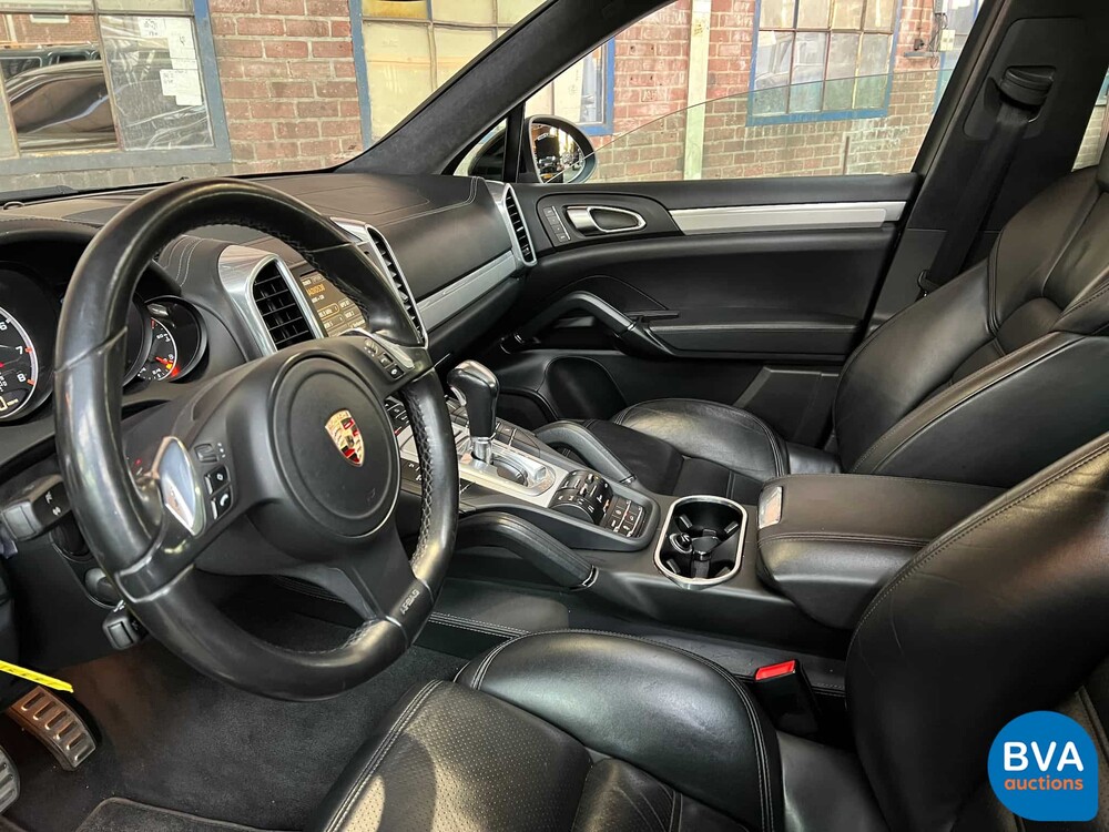 Porsche Cayenne 4.8 Turbo 500PS 2010 -Org. NL-, 04-LKV-9.