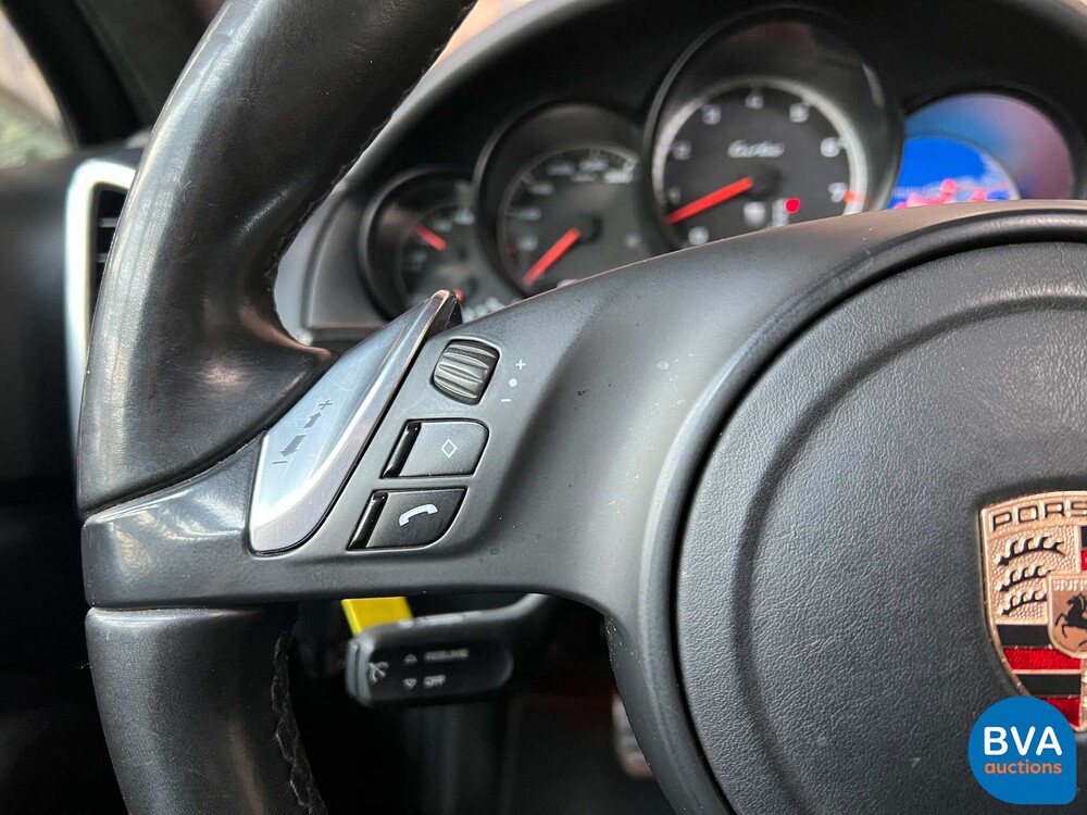 Porsche Cayenne 4.8 Turbo 500PS 2010 -Org. NL-, 04-LKV-9.