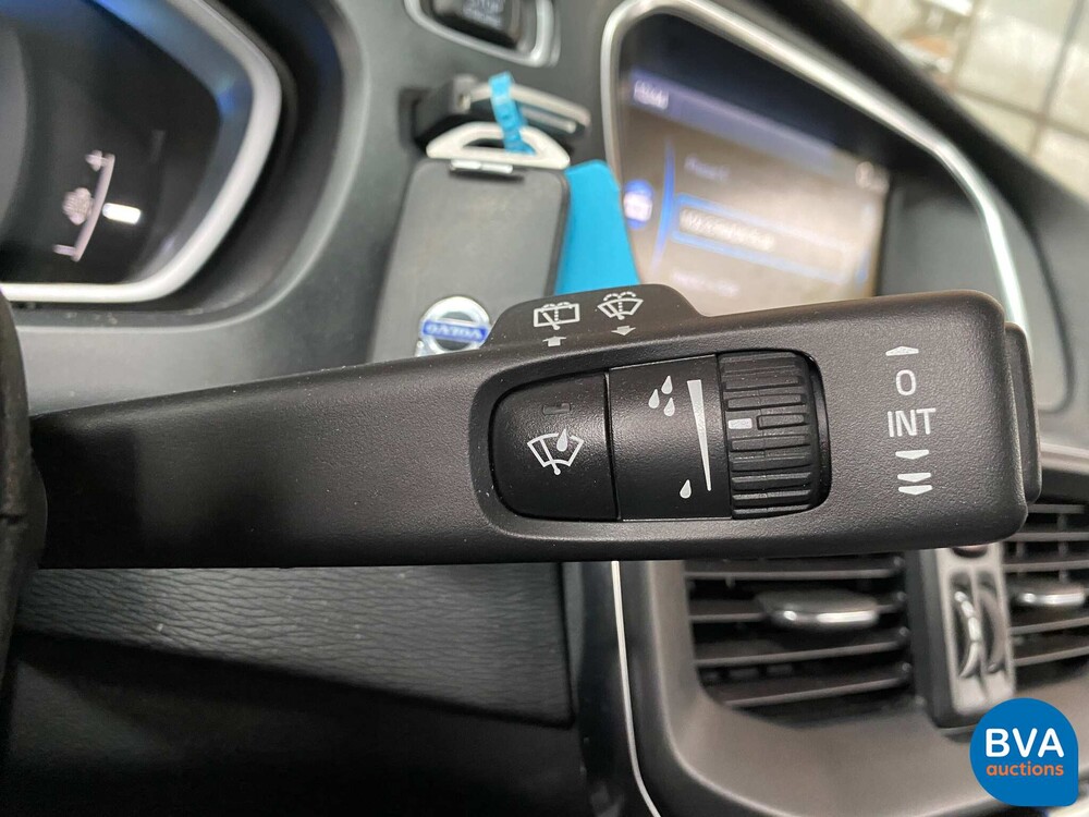 Volvo V40 D2 R-Design 114PS 2013 -Org. NL-, 8-KTF-66.