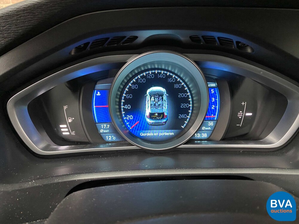 Volvo V40 D2 R-Design 114PS 2013 -Org. NL-, 8-KTF-66.