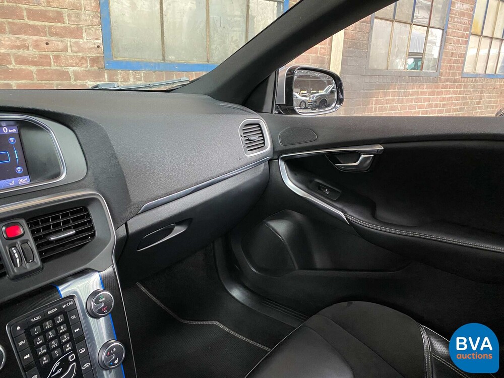 Volvo V40 D2 R-Design 114PS 2013 -Org. NL-, 8-KTF-66.