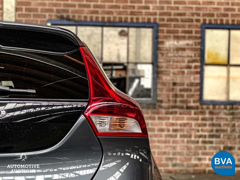 Volvo V40 D2 R-Design 114PS 2013 -Org. NL-, 8-KTF-66.