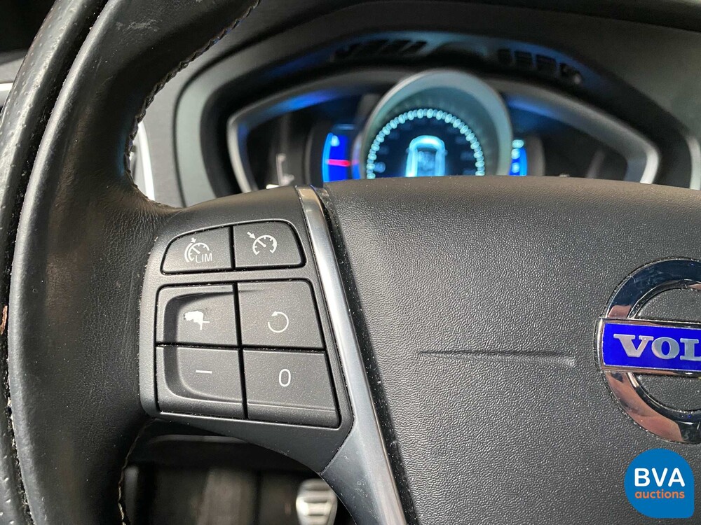 Volvo V40 D2 R-Design 114PS 2013 -Org. NL-, 8-KTF-66.