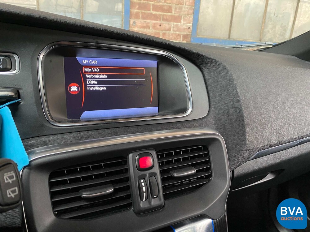 Volvo V40 D2 R-Design 114PS 2013 -Org. NL-, 8-KTF-66.