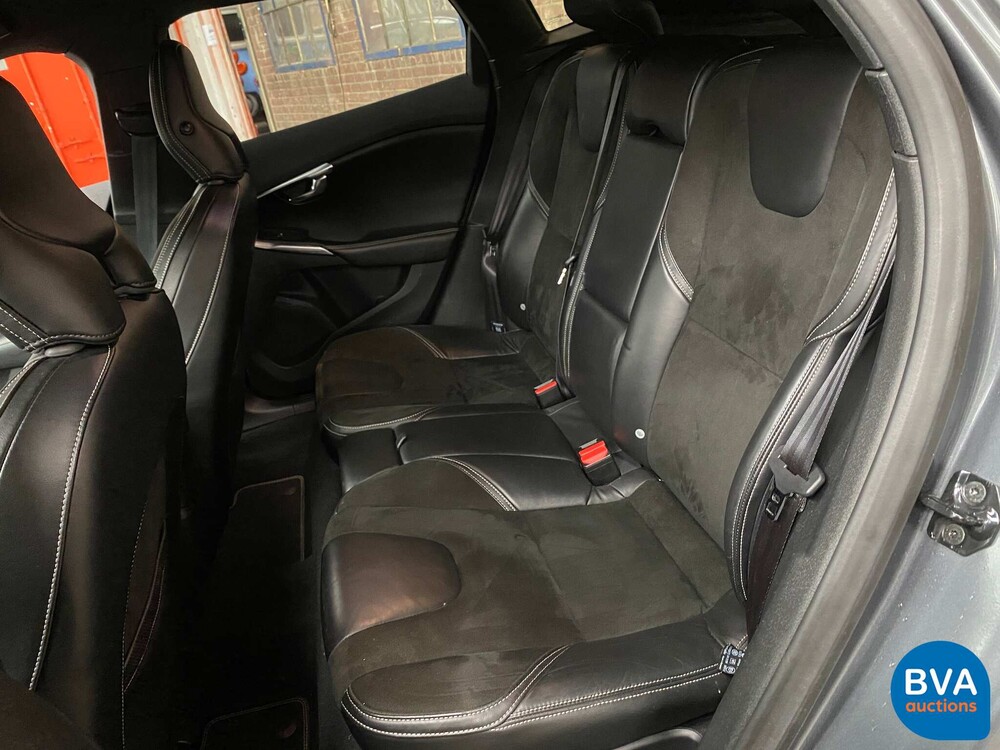 Volvo V40 D2 R-Design 114PS 2013 -Org. NL-, 8-KTF-66.