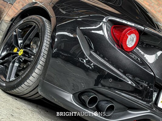 Ferrari FF 6.3 V12 661pk 2012, J-595-JK