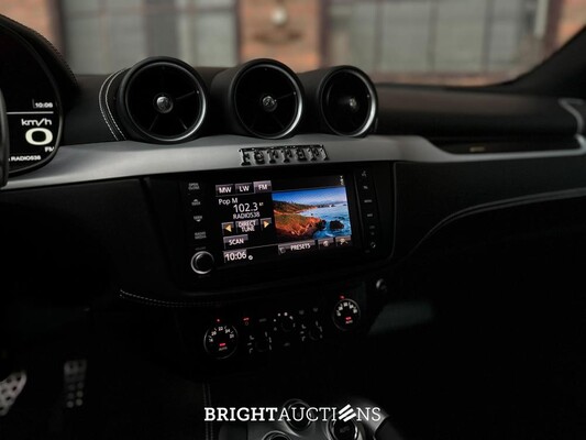 Ferrari FF 6.3 V12 661pk 2012, J-595-JK