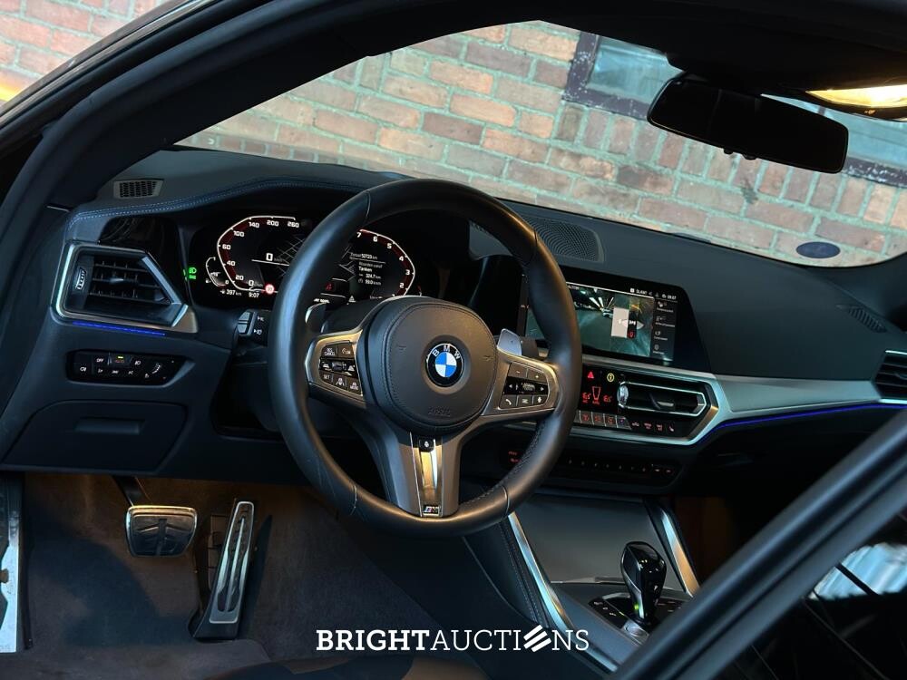 BMW M440i xDrive High Executive Coupe 4-Serie (origineel-NL),374pk 2021, NL-kenteken